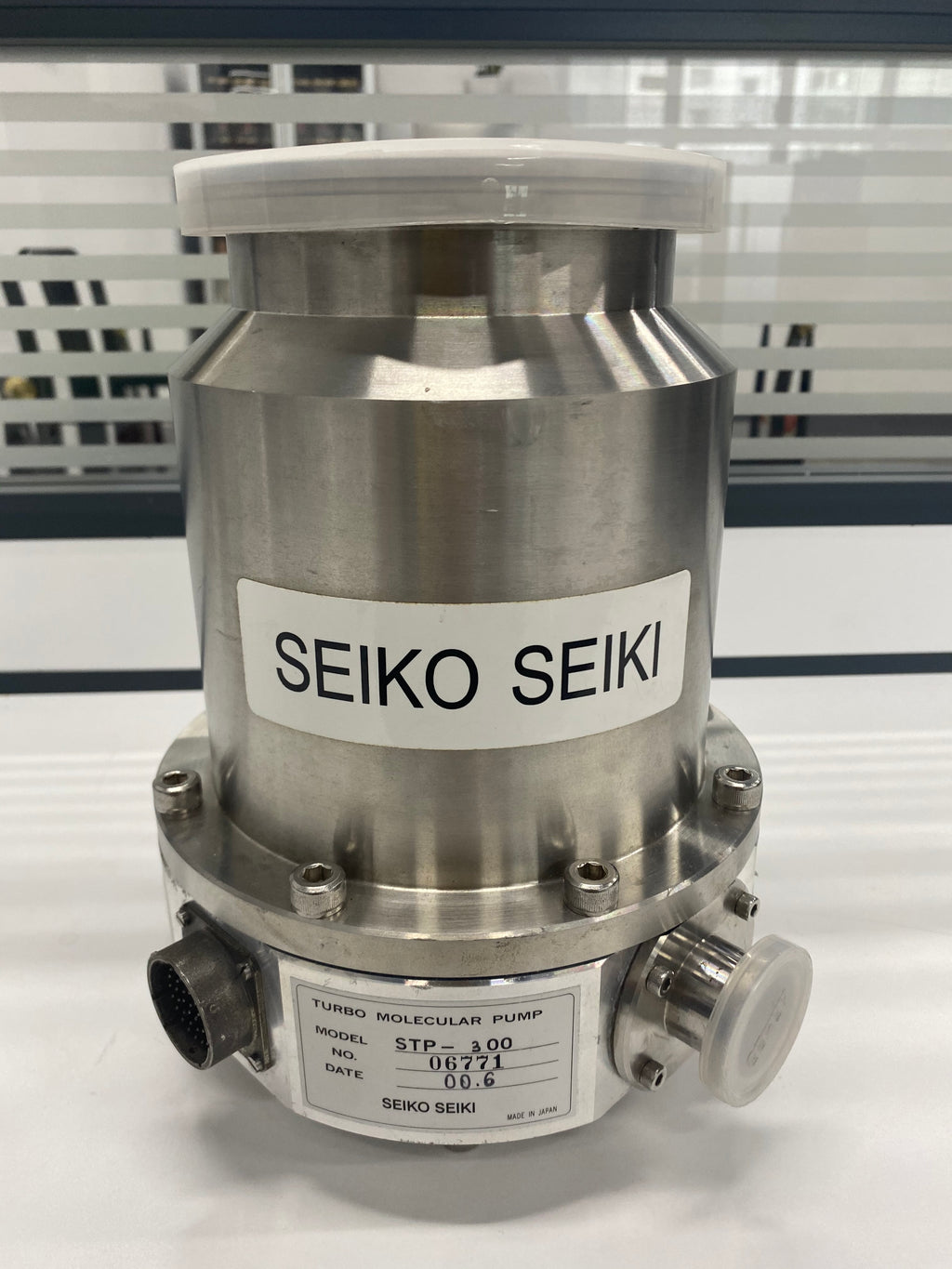 Seiko Seiki STP-300H Turbo Pump